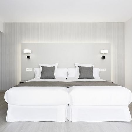 Apartahotel A Cetarea Burela Eksteriør billede