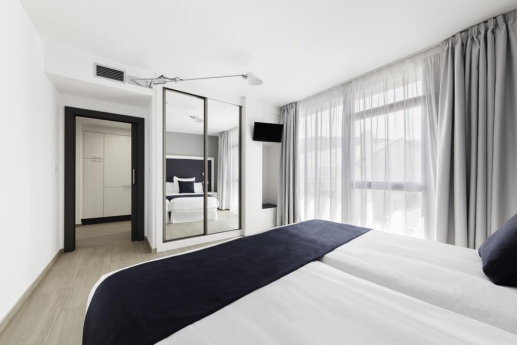Apartahotel A Cetarea Burela Eksteriør billede